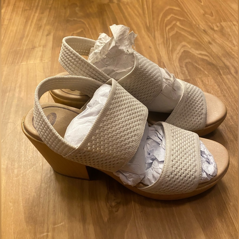 Dr. Schools Cream Woven Strap Women's heels Sandals sz 8 women